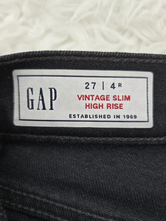 Gap High Rise Vintage Slim Jeans. ColorWashed Black. Size 27. - Picture 10 of 10